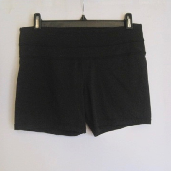 Lulu Lemon Reverse Groove Short - Picture 6 of 12